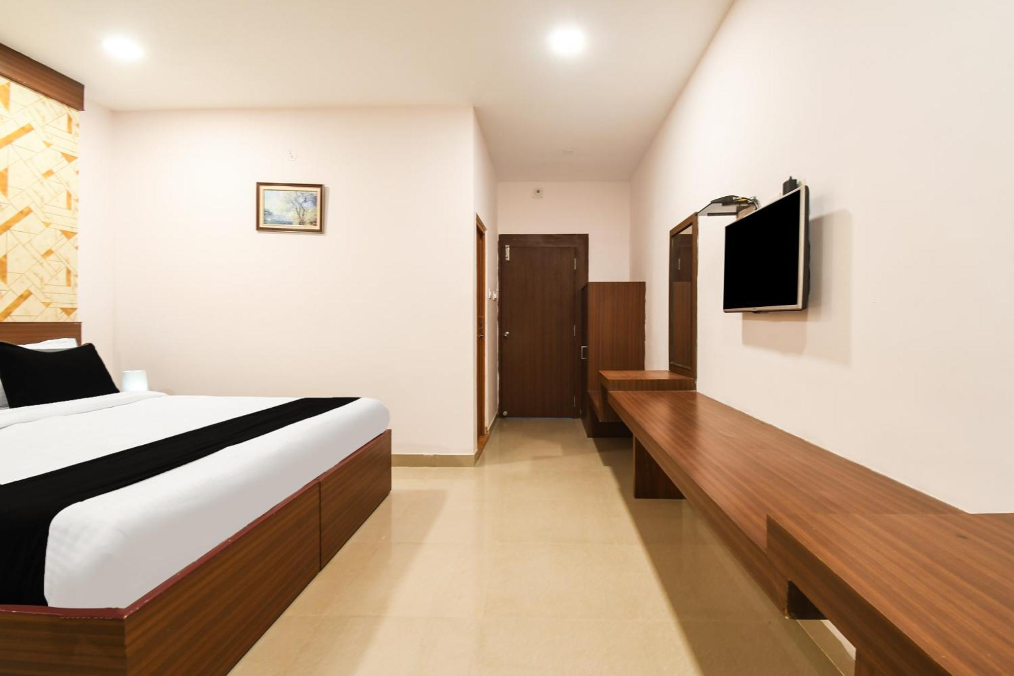 Super Townhouse Best Inn Khandagiri Dış mekan fotoğraf